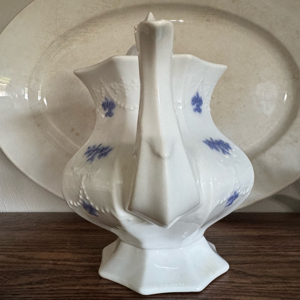 Elegant White and Blue Floral Teapot with lid & two teacups - Picture 2 of 16